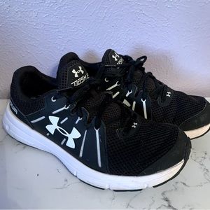 Under Armour Dash 2 Black & White Sneaker Size 8